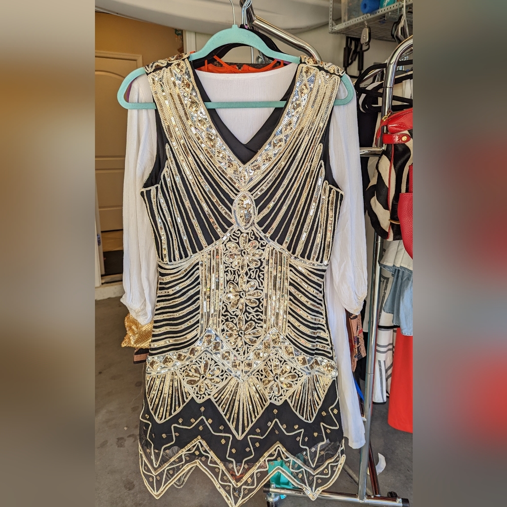 Sequin gold & Blk evening middi dress